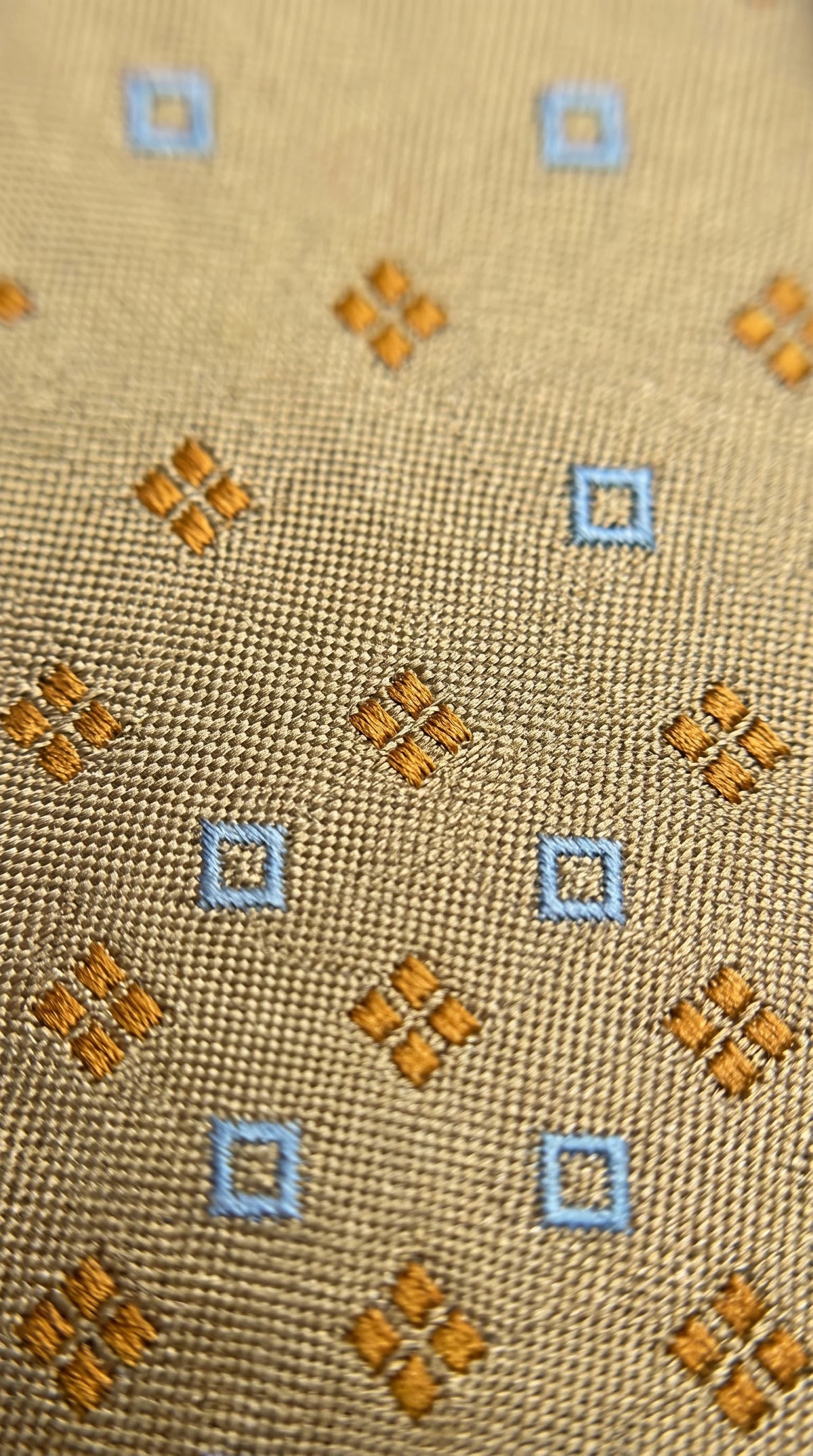 The Heritage Camel Floral — Gold Clip-On Tie