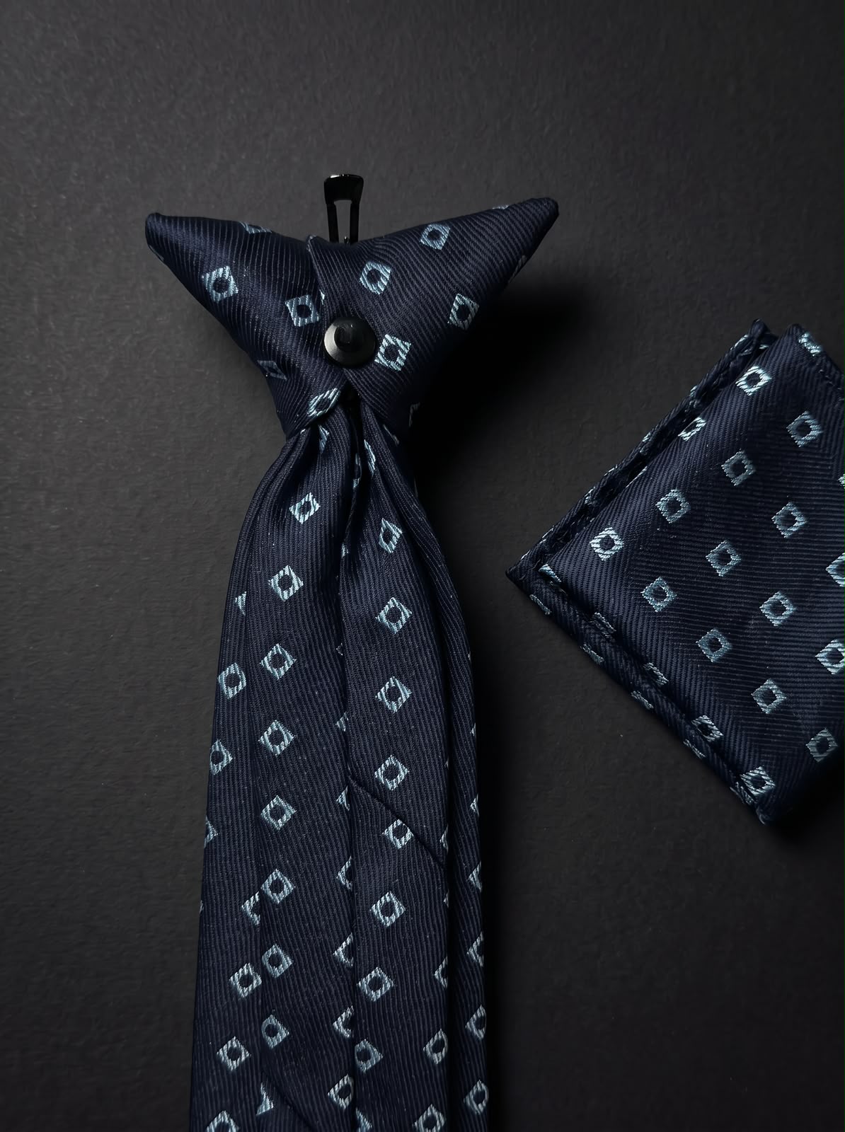 The Fine Geometric Set