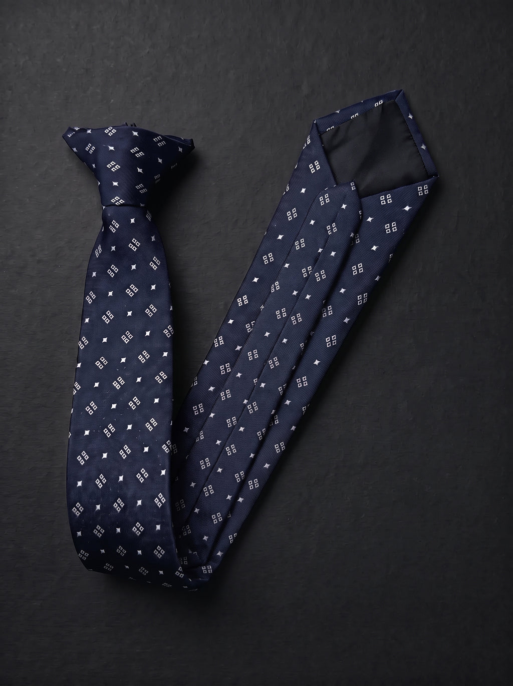 The Modern Geometric — Navy Clip-On Tie