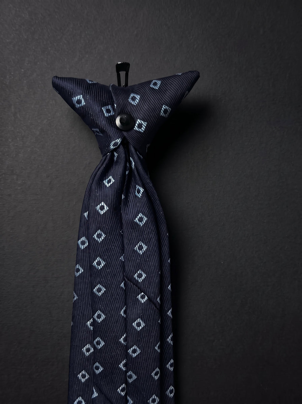 The Fine Geometric — Navy Clip-On Tie