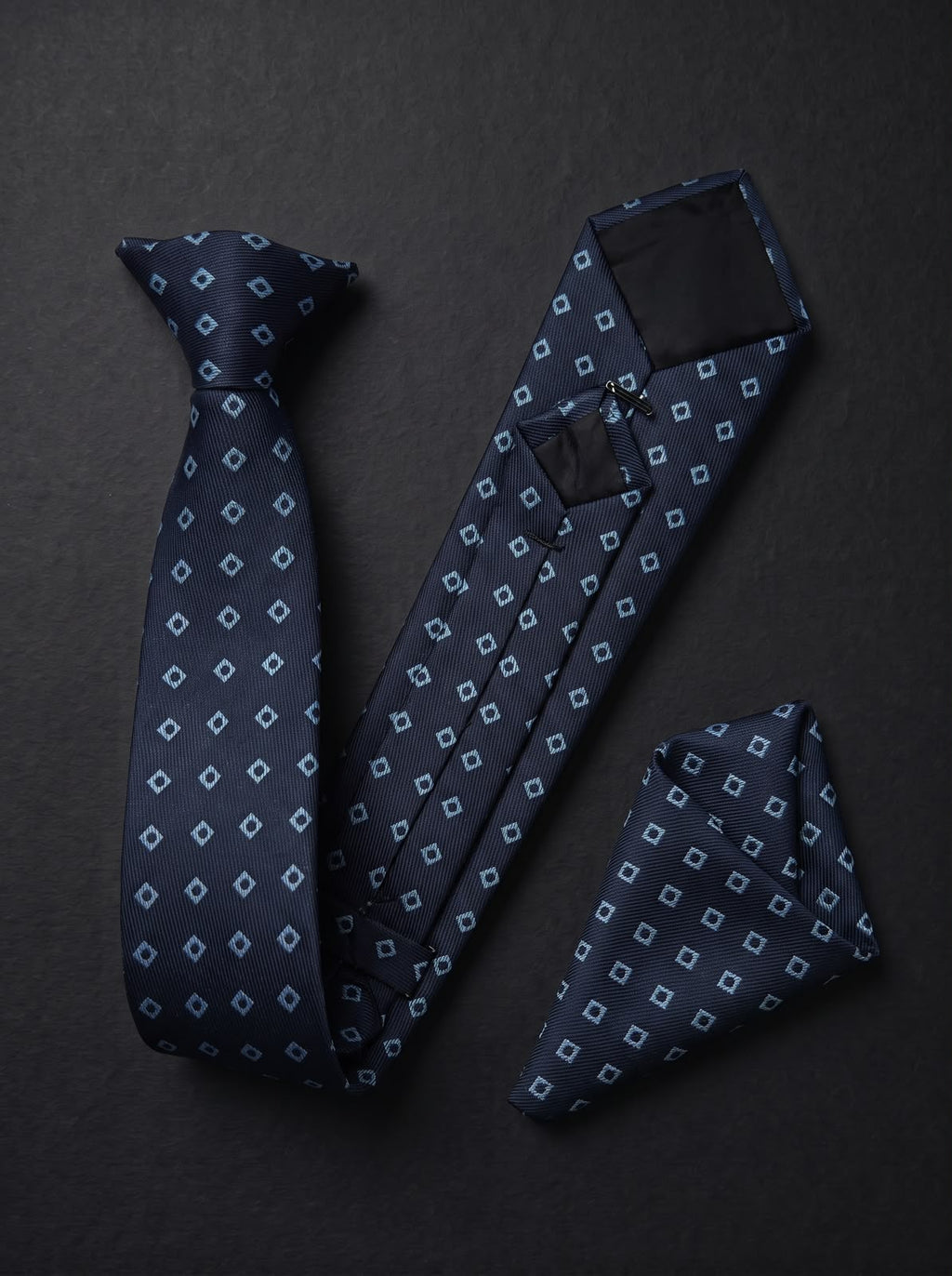 The Fine Geometric Set