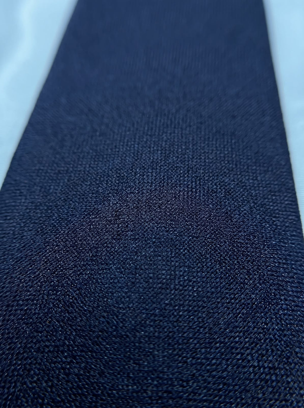 The Navy Classic
Clip-On Tie