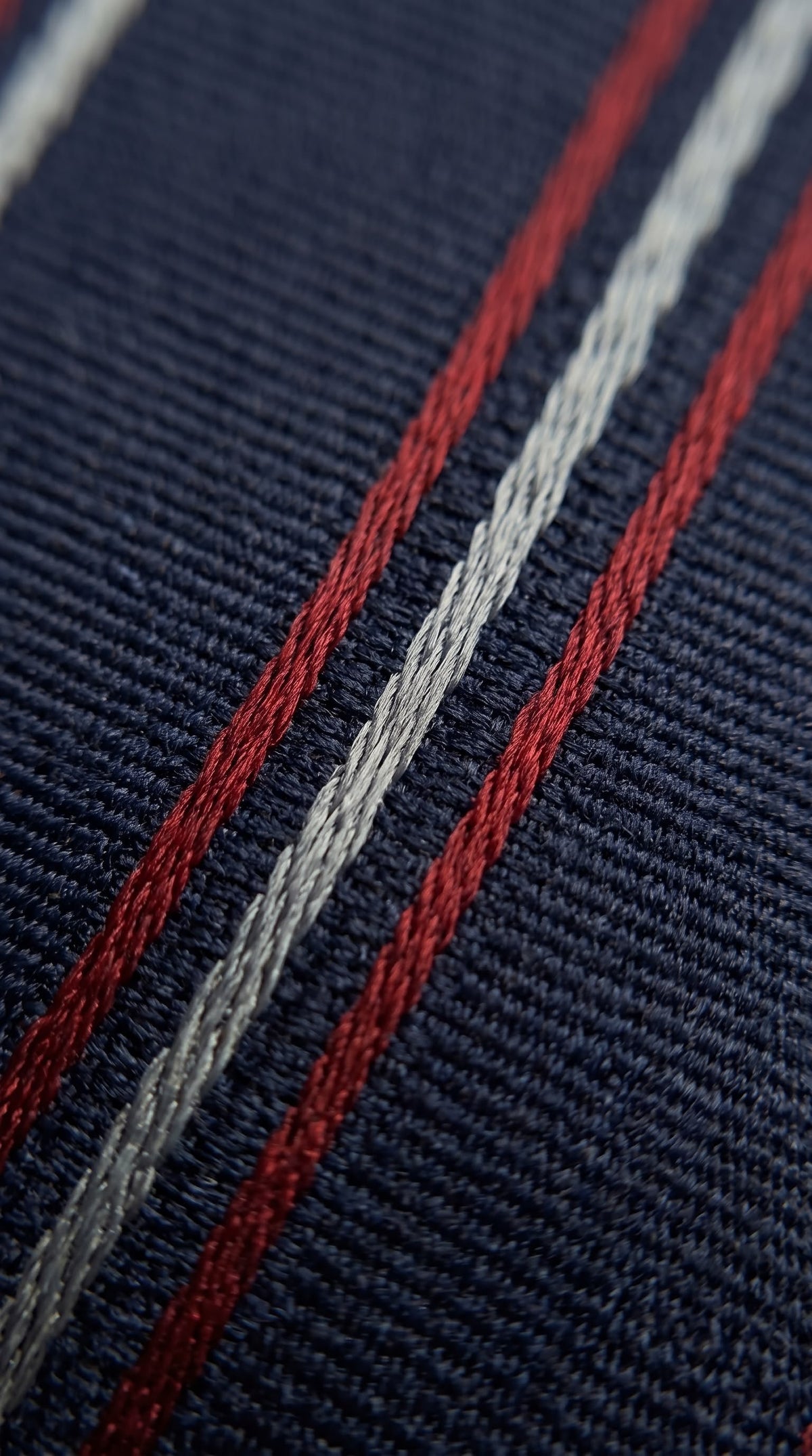 The Fine Double Stripe — Navy Clip-On Tie