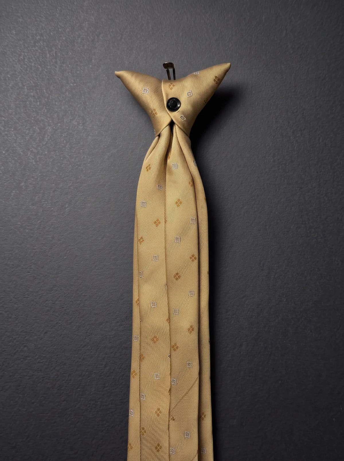The Heritage Camel Floral — Gold Clip-On Tie