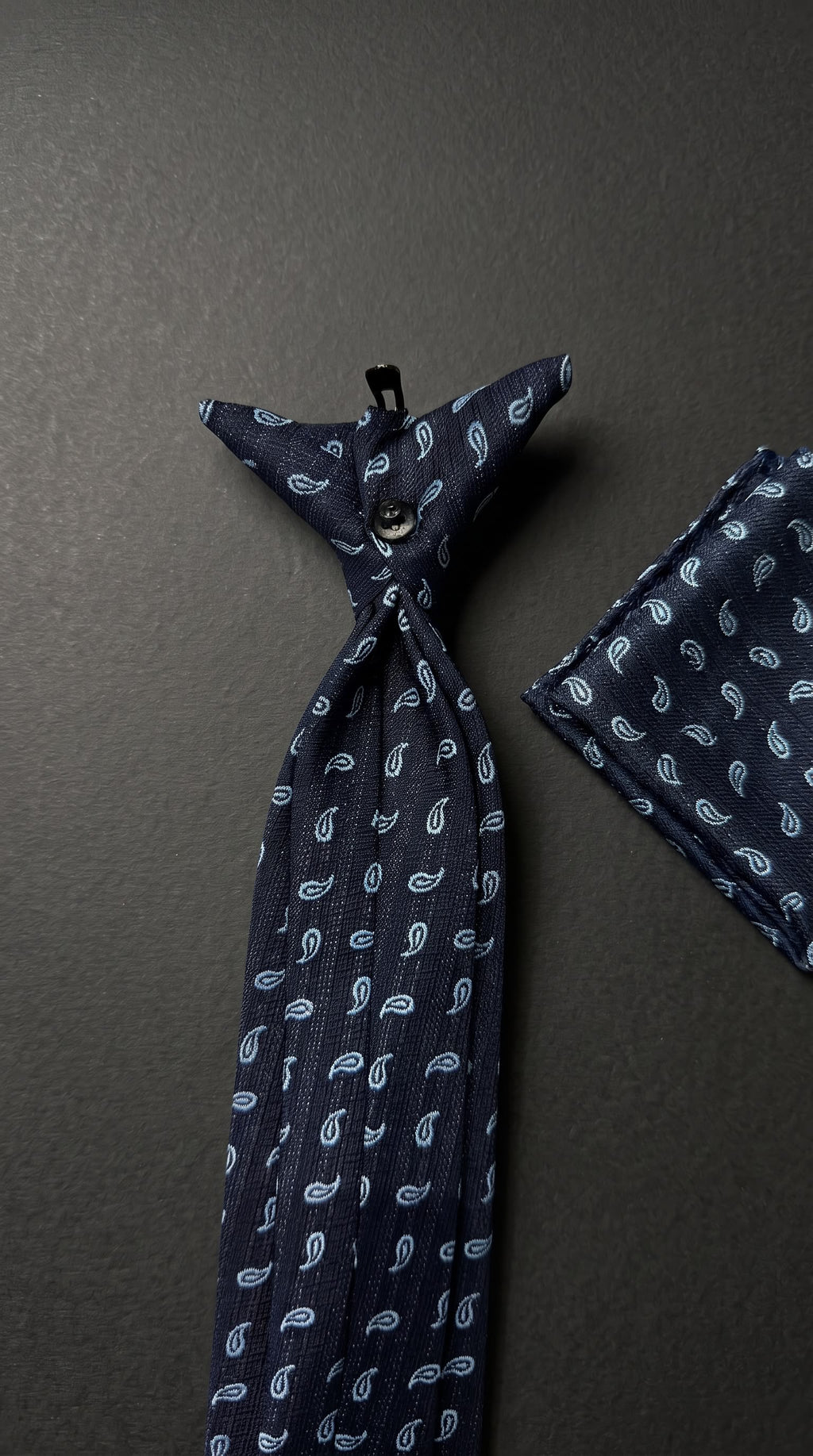 The Classic Paisley — Navy Set