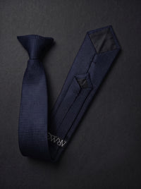 The Midnight Navy
Clip-On Tie