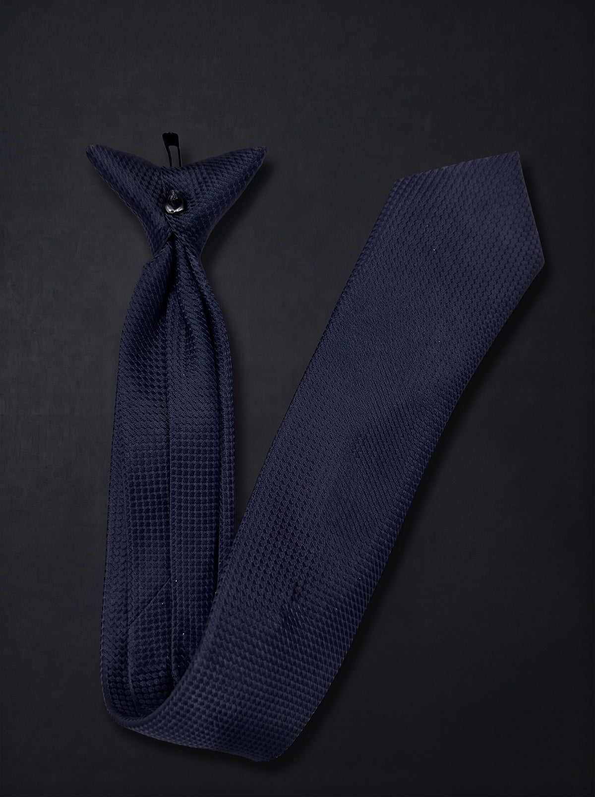 The Midnight Navy
Clip-On Tie
