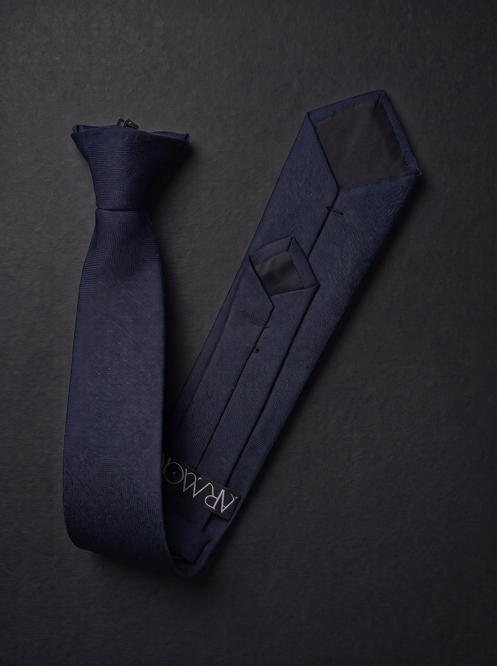 The Navy Classic
Clip-On Tie