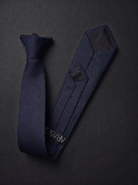 The Navy Classic
Clip-On Tie
