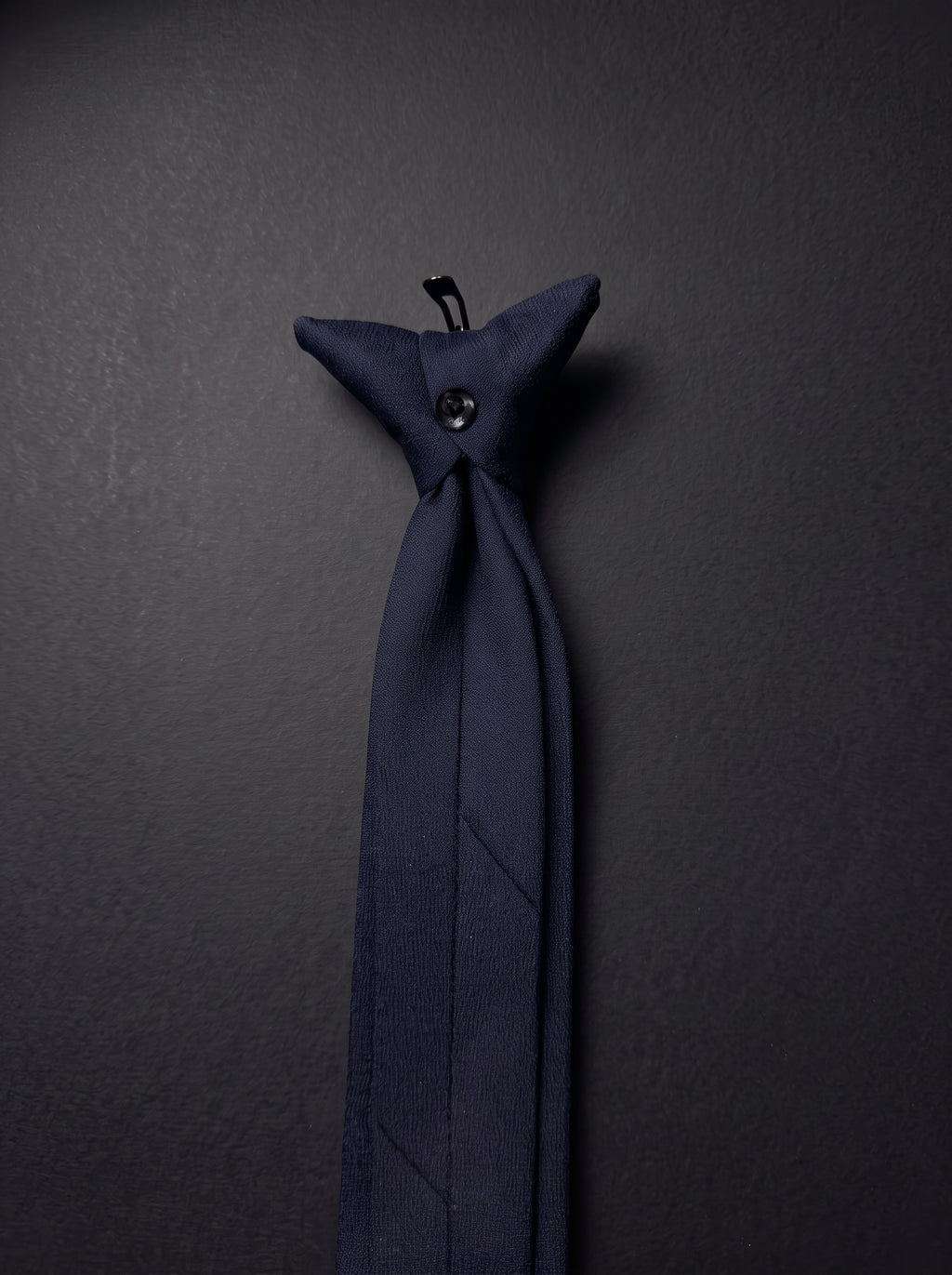 The Navy Classic
Clip-On Tie