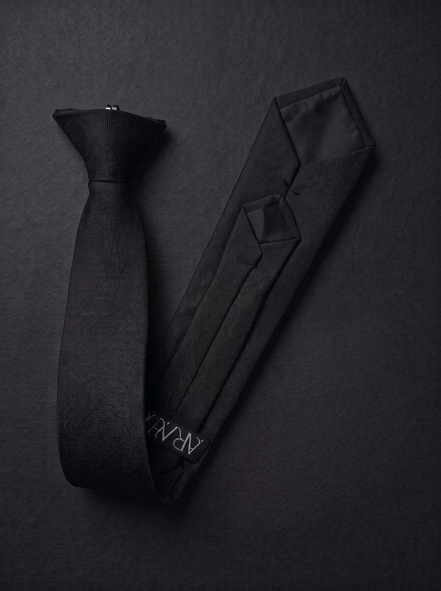 The Black Classic
Clip-On Tie