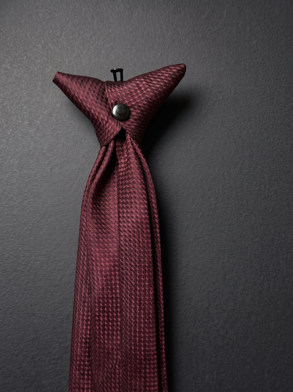 The Burgundy Signature
Clip-On Tie